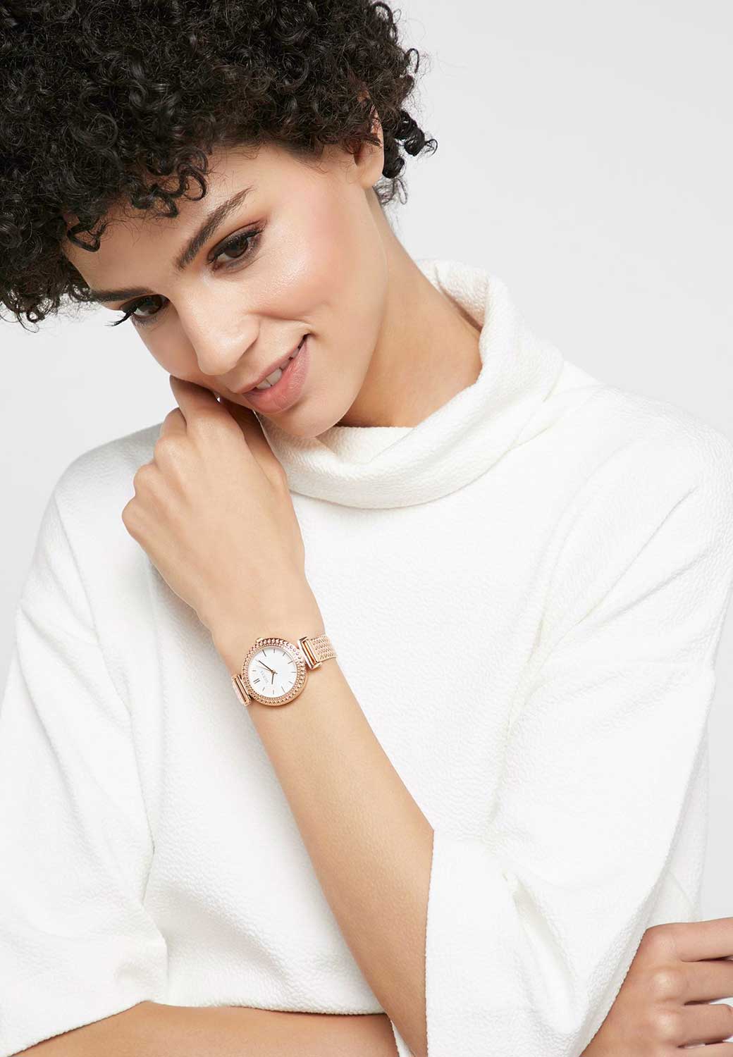 Shop Authentic Guess Monroe Silver Dial Rose Gold Steel Strap Watch For Women - W1152L3 - Luxxuri