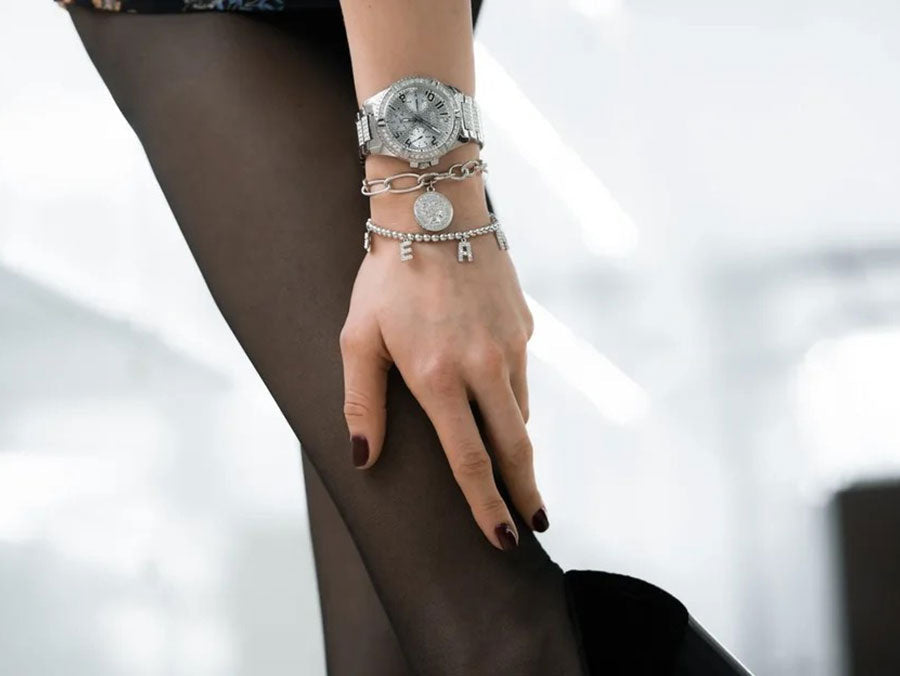  Shop Authentic Guess Frontier Diamonds Silver Dial Silver Steel Strap Watch For Women - W1156L1 - Luxxuri