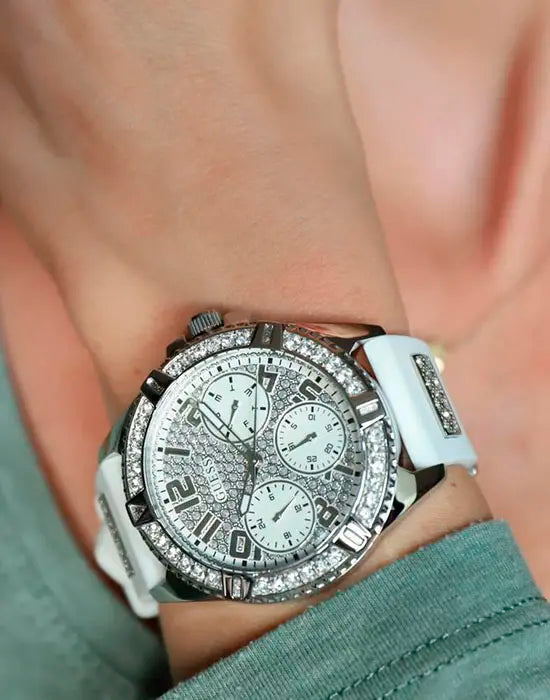  Shop Authentic Guess Frontier Diamonds Silver Dial White Rubber Strap Watch For Women - W1160L4 - Luxxuri