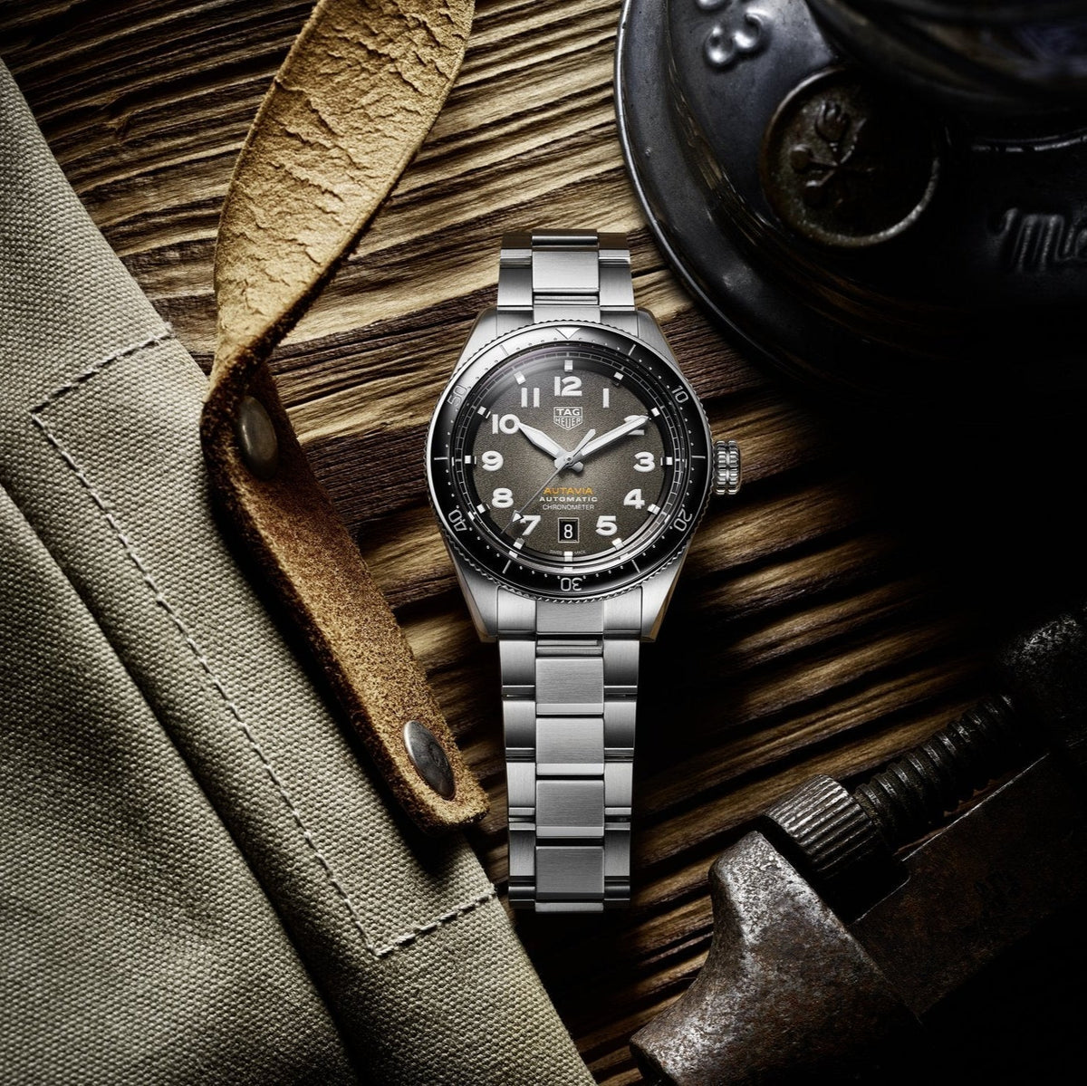  Shop Authentic Tag Heuer Autavia Automatic Grey Dial Silver Steel Strap Watch for Men - WBE5114.EB0173 - Luxxuri