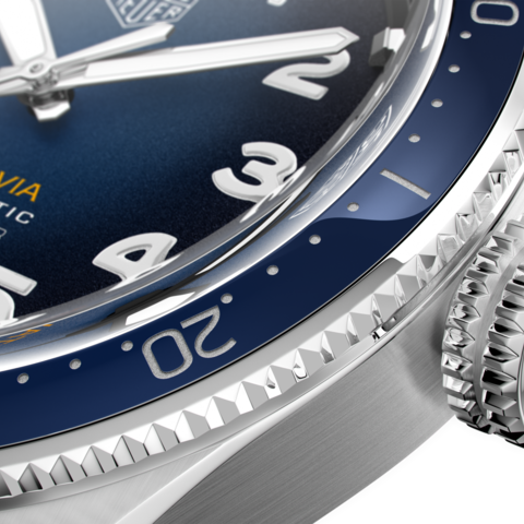  Shop Authentic Tag Heuer Autavia Blue Dial Watch for Men - WBE5116.EB0173 - Luxxuri