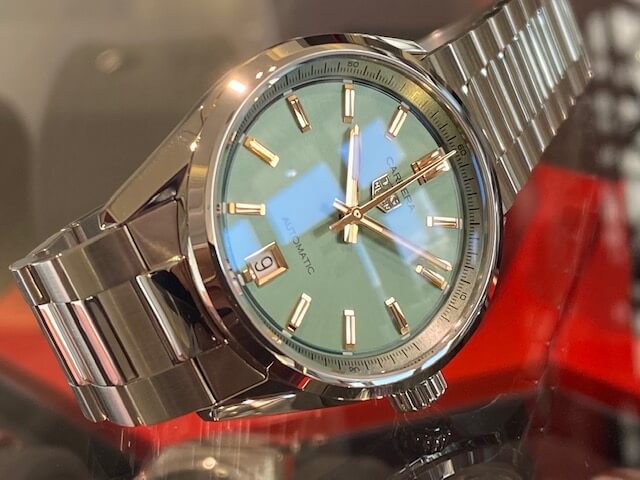  Shop Authentic Tag Heuer Carrera Date Automatic 18K Green Dial Silver Steel Strap Watch for Women - WBN2312.BA0001 - Luxxuri