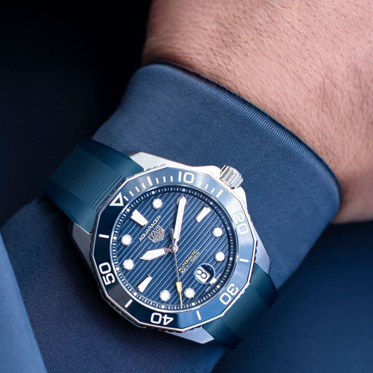  Shop Authentic Tag Heuer Aquaracer Professional 300 Automatic Blue Dial Blue Rubber Strap Watch for Men - WBP201B.FT6198 - Luxxuri
