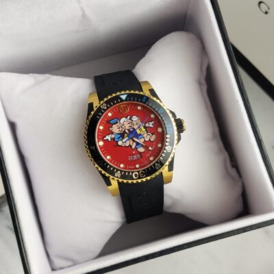  Shop Authentic Gucci Dive Quartz Red Dial Black Rubber Strap Watch For Men - YA136325 - Luxxuri