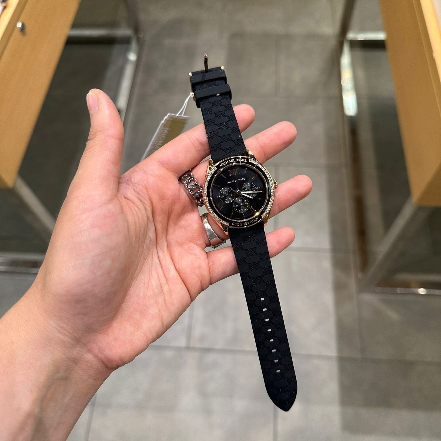  Shop Authentic Michael Kors Jessa Quartz Black Dial Black Silicone Strap Watch For Women - MK7266 - Luxxuri