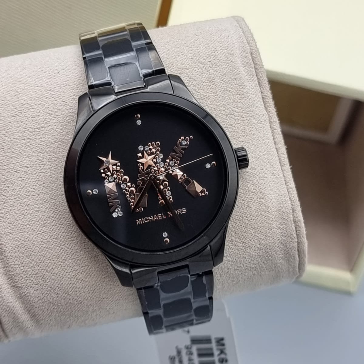  Shop Authentic Michael Kors Runway Quartz Black Dial Black Steel Strap Watch For Women - MK6683 - Luxxuri