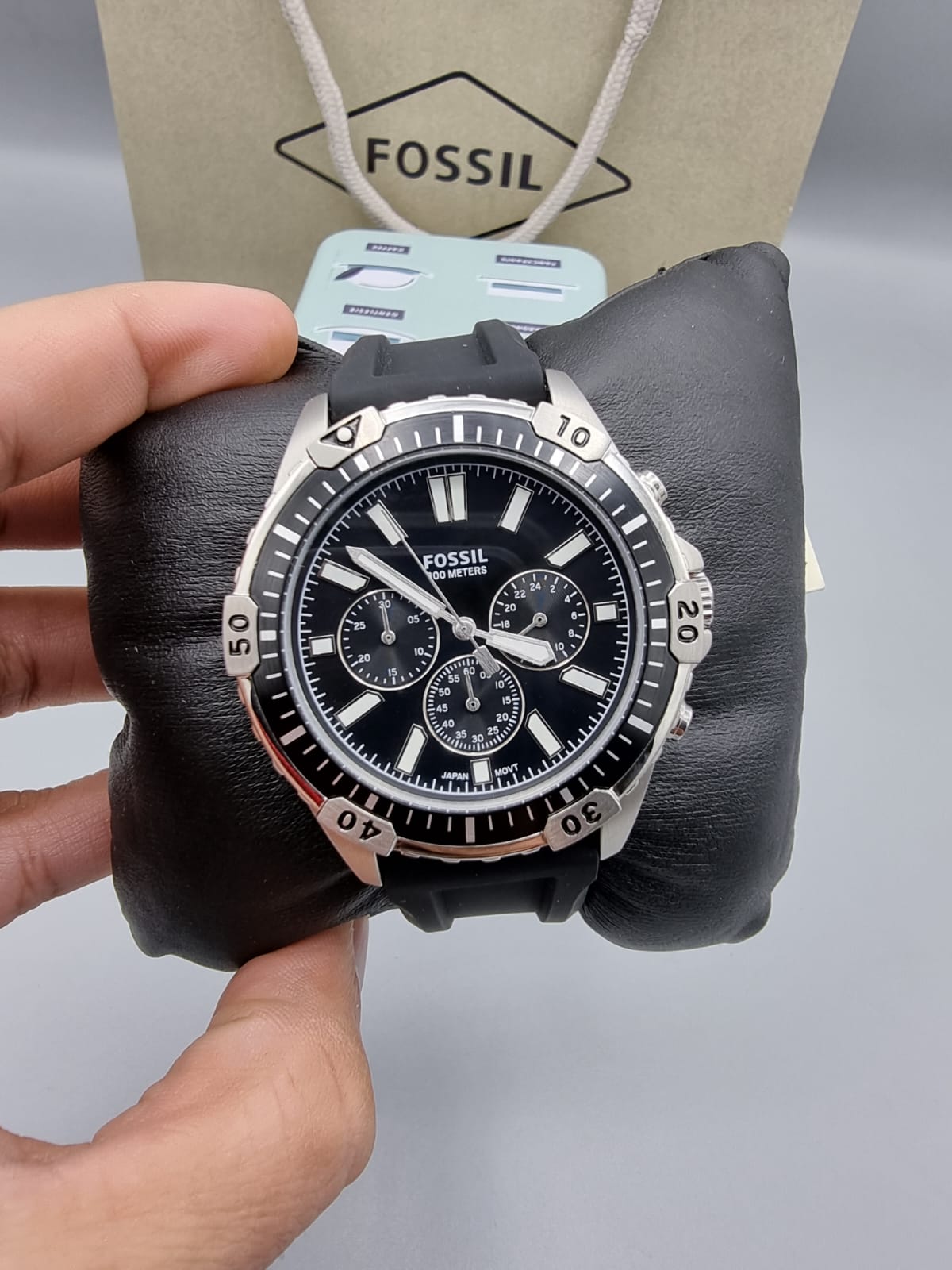  Shop Authentic Fossil Garrett Chronograph Black Dial Black Rubber Strap Watch for Men - FS5624 - Luxxuri
