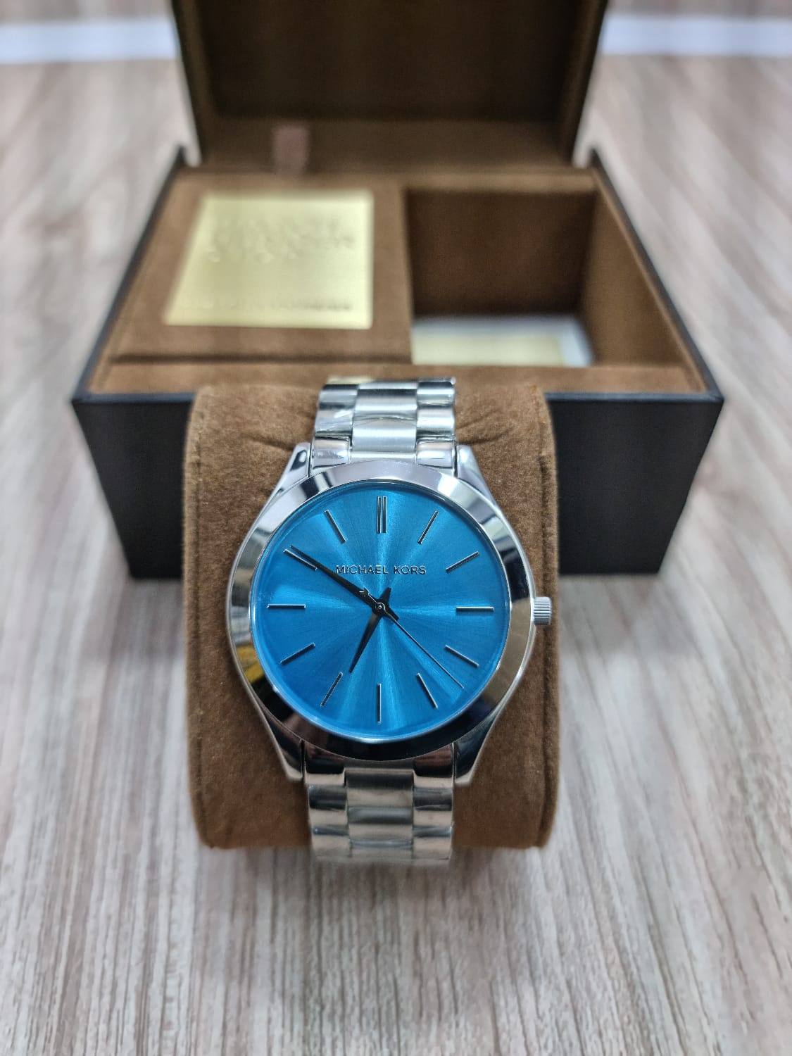  Shop Authentic Michael Kors Runway Blue Dial Silver Steel Strap Watch for Women - MK3292 - Luxxuri