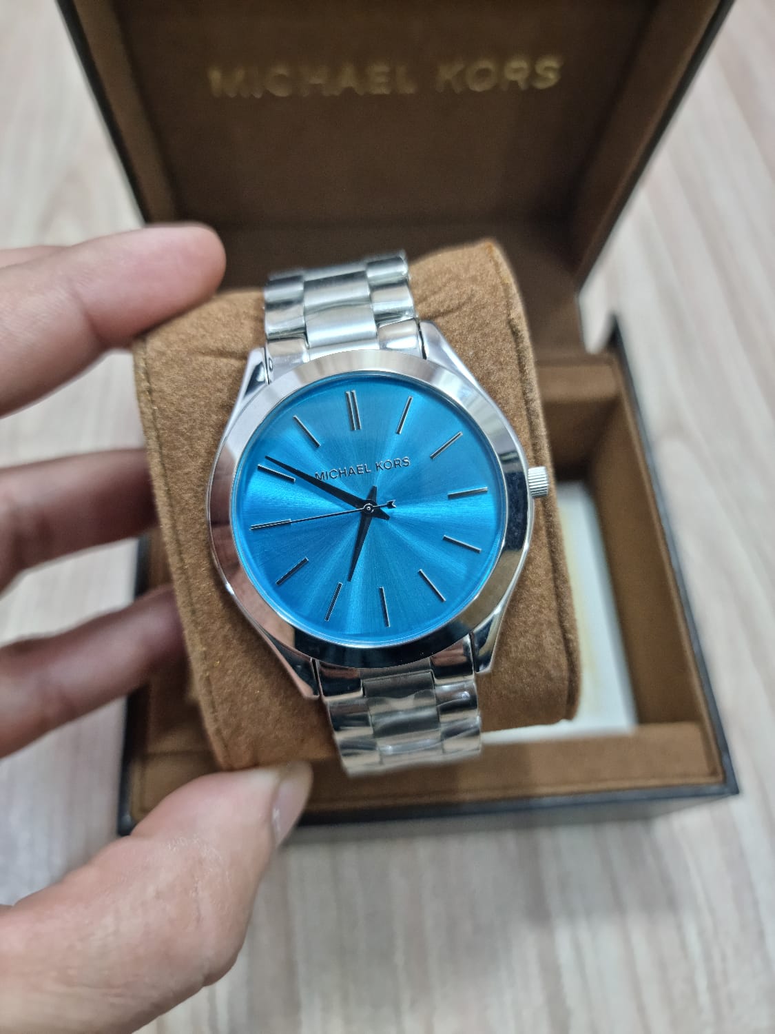  Shop Authentic Michael Kors Runway Blue Dial Silver Steel Strap Watch for Women - MK3292 - Luxxuri