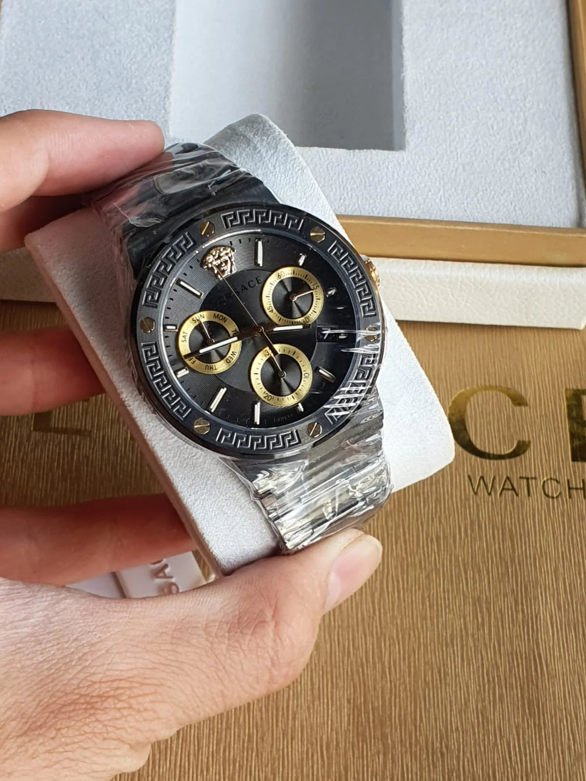  Shop Authentic Versace Greca Icon Quartz Black Dial Black Steel Strap Watch For Men - VEZ900521 - Luxxuri