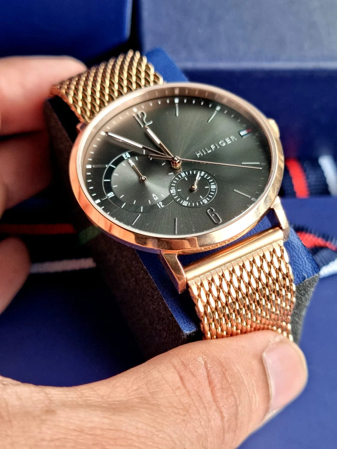  Shop Authentic Tommy Hilfiger Brooklyn Grey Dial Gold Mesh Bracelet Watch for Men - 1791506 - Luxxuri