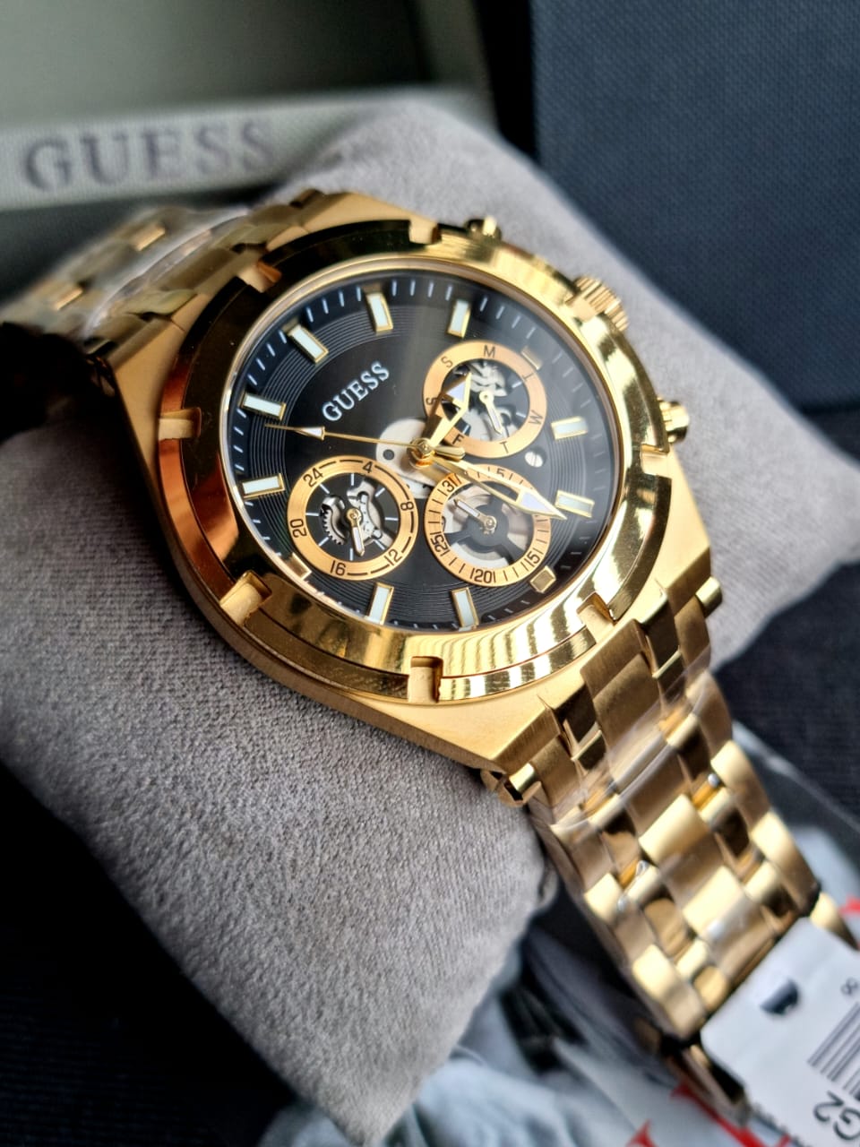  Shop Authentic Guess Continental Black Dial Gold Steel Strap Watch for Men - GW0260G2 - Luxxuri