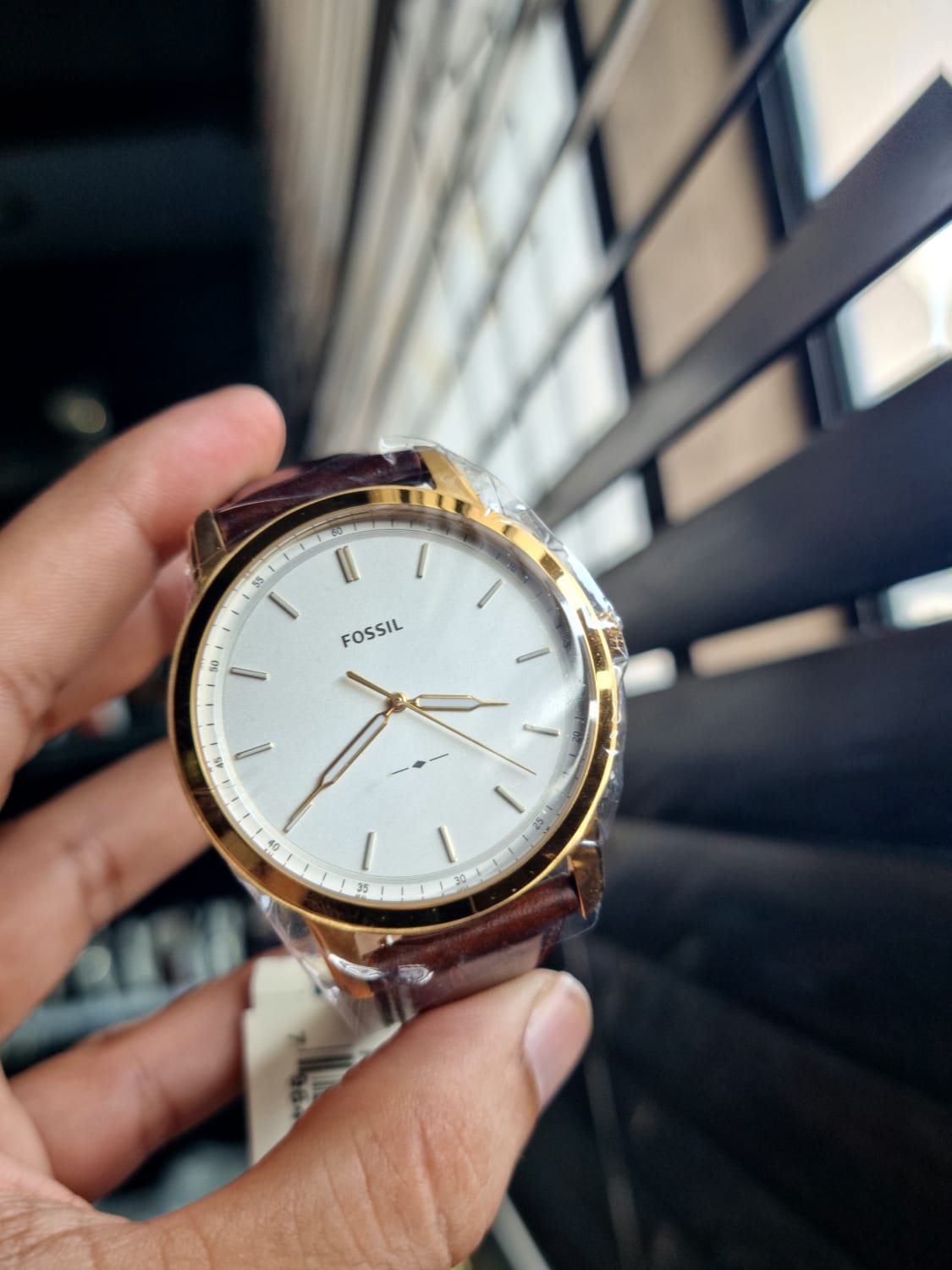  Shop Authentic Fossil The Minimalist White Dial Brown Leather Strap Watch for Men - FS5397 - Luxxuri
