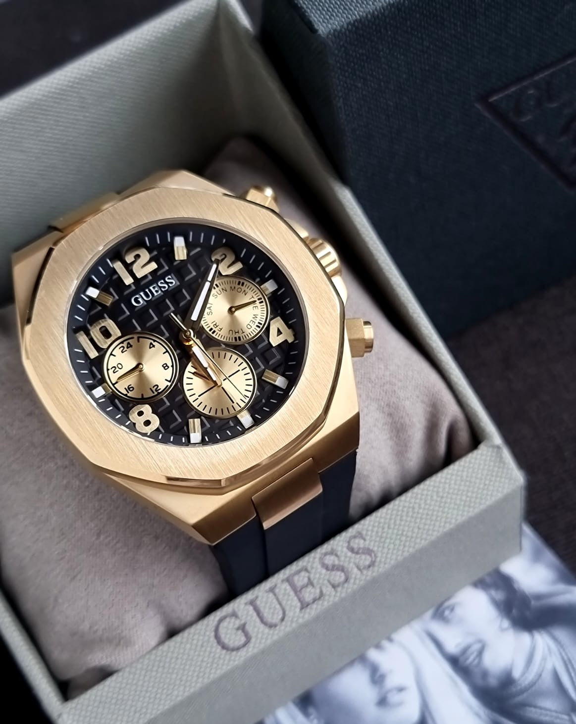 Shop Authentic Guess Empire Chronograph Quartz Black Dial Black Silicon Strap Watch For Men - GW0583G2 - Luxxuri