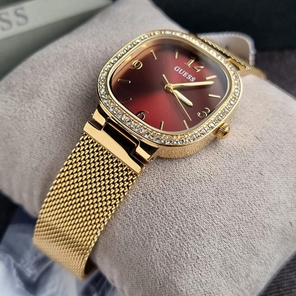  Shop Authentic Guess Quartz Red Dial Gold Mesh Strap Watch For Women - GW0354L4 - Luxxuri