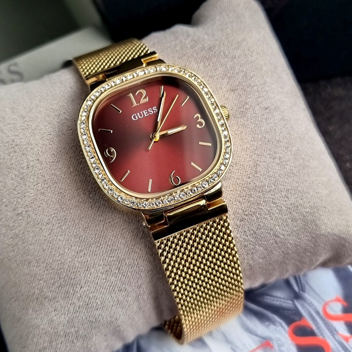  Shop Authentic Guess Quartz Red Dial Gold Mesh Strap Watch For Women - GW0354L4 - Luxxuri