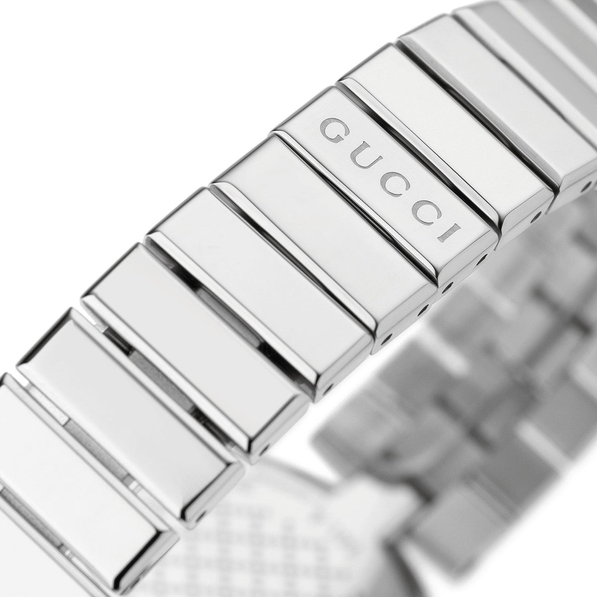  Shop Authentic Gucci Diamantissima Quartz White Dial Silver Steel Strap Watch For Women - YA141402 - Luxxuri