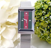  Shop Authentic Gucci G Frame Red and Green Dial Silver Mesh Bracelet Watch For Women - YA147401 - Luxxuri