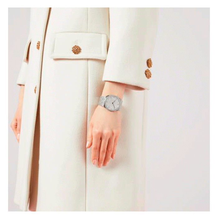  Shop Authentic Gucci 25H Quartz Silver Dial Silver Steel Strap Unisex Watch - YA163407 - Luxxuri