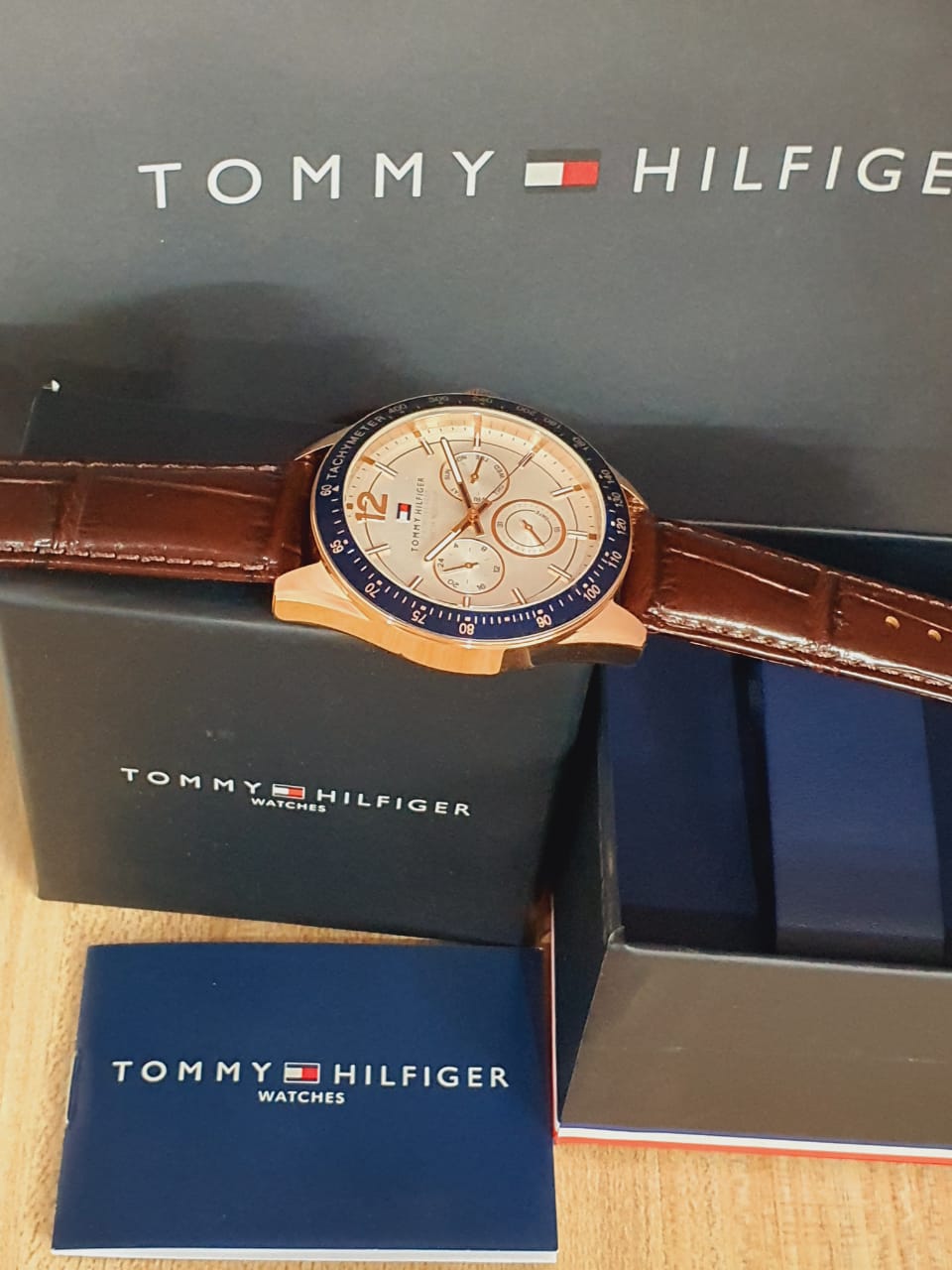  Shop Authentic Tommy Hilfiger Luke Quartz White Dial Brown Leather Strap Watch for Men - 1791118 - Luxxuri