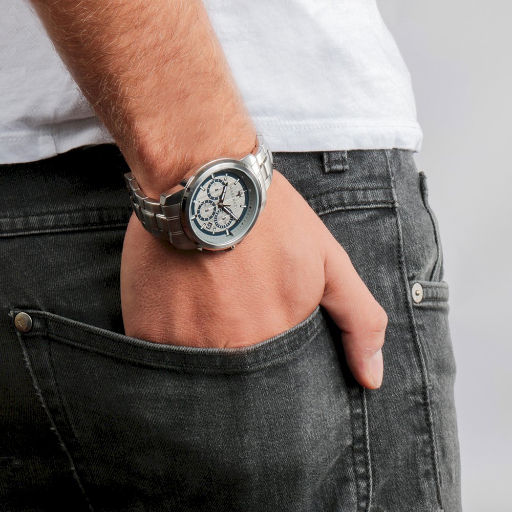 Shop Authentic Maserati Successo Chronograph Silver Dial Silver Steel Strap Watch For Men - R8873621006 - Luxxuri