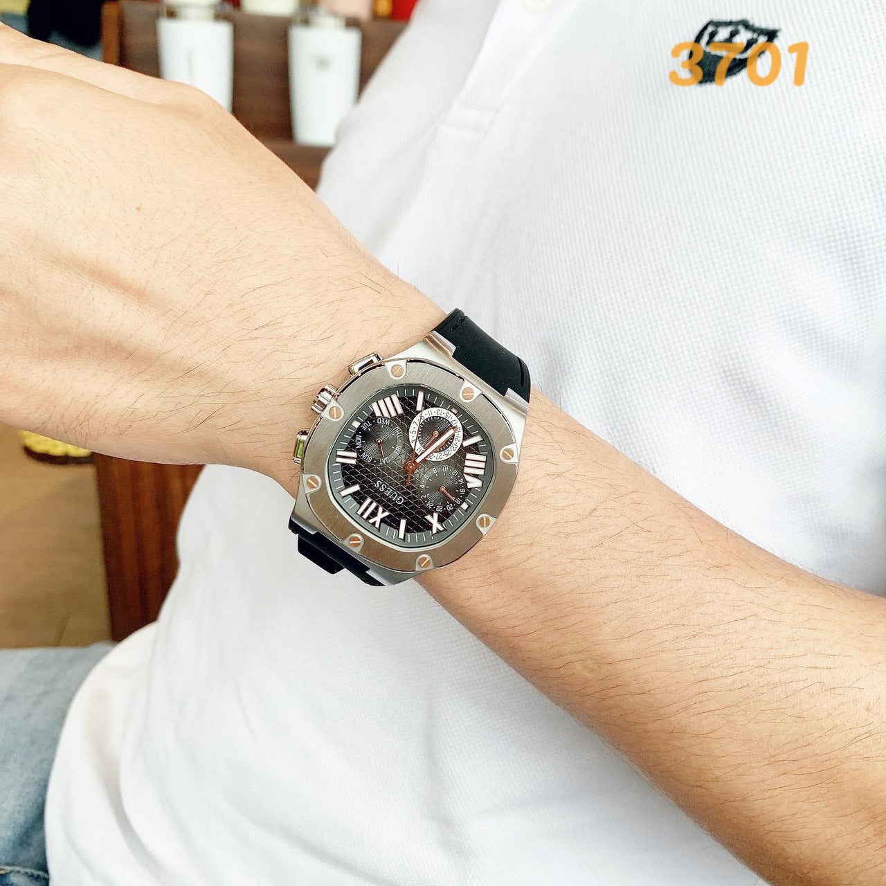  Shop Authentic Guess Headline Chronograph Grey Dial Black Rubber Strap Watch for Men - GW0571G1 - Luxxuri