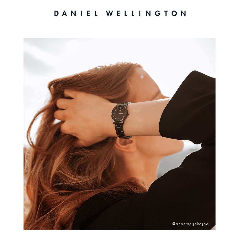  Shop Authentic Daniel Wellington Iconic Link Ceramic Black Dial Black Steel Strap Watch For Women - DW00100414 - Luxxuri