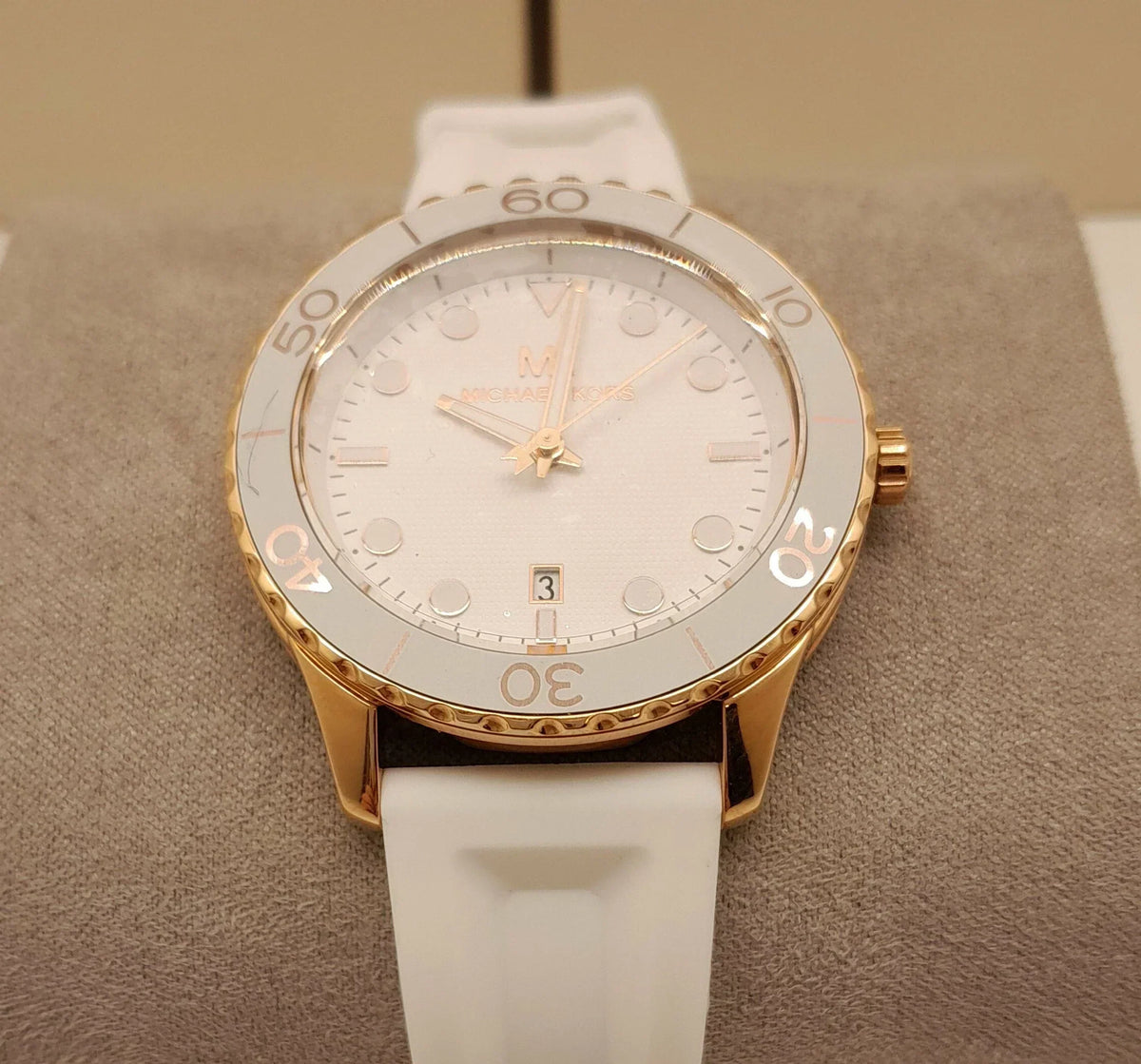  Shop Authentic Michael Kors Runway Quartz White Dial White Rubber Strap Watch For Women - MK6853 - Luxxuri
