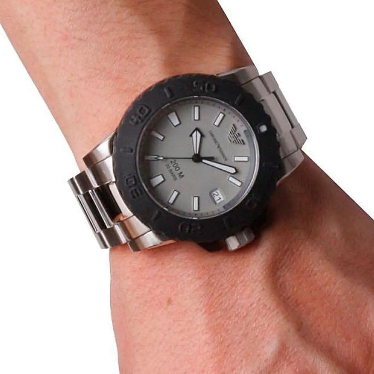  Shop Authentic Emporio Armani Bracelet Collection Black Dial Silver Steel Strap Watch For Men - AR5970 - Luxxuri