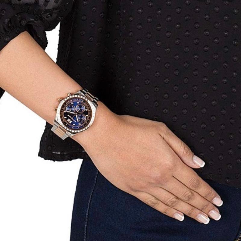  Shop Authentic Michael Kors Brinkley Blue Dial Two Tone Steel Strap Watch for Women - MK6205 - Luxxuri