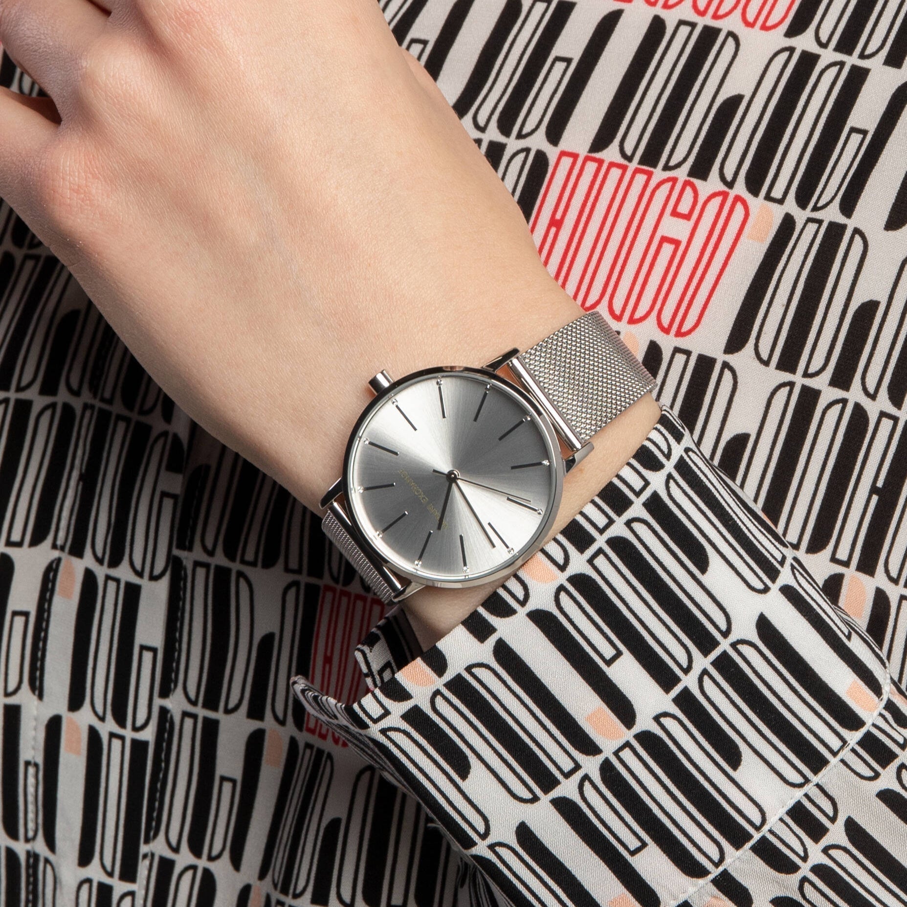  Shop Authentic Armani Exchange Lola Analog Silver Dial Silver Mesh Strap Watch For Women - AX5535 - Luxxuri