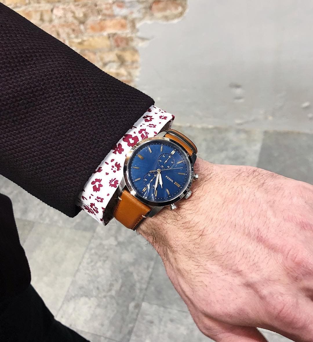  Shop Authentic Fossil Townsman Chronograph Blue Dial Brown Leather Strap Watch for Men - FS5279 - Luxxuri