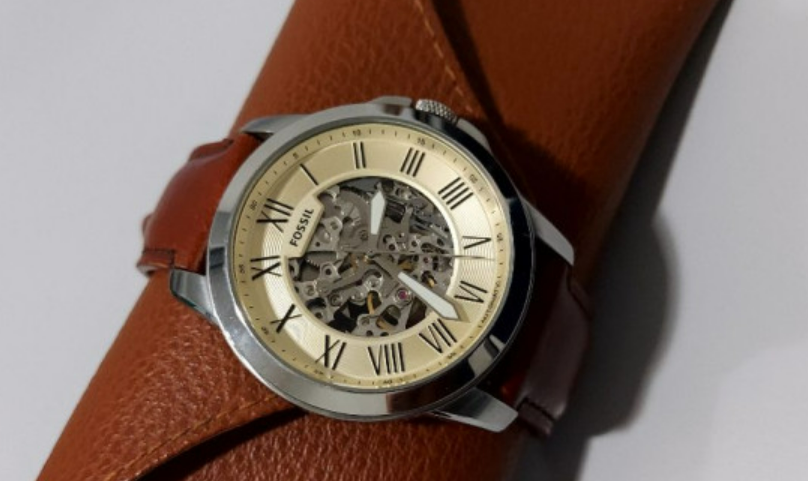  Shop Authentic Fossil Grant Chronograph Cream Dial Brown Leather Strap Watch for Men - ME3122 - Luxxuri