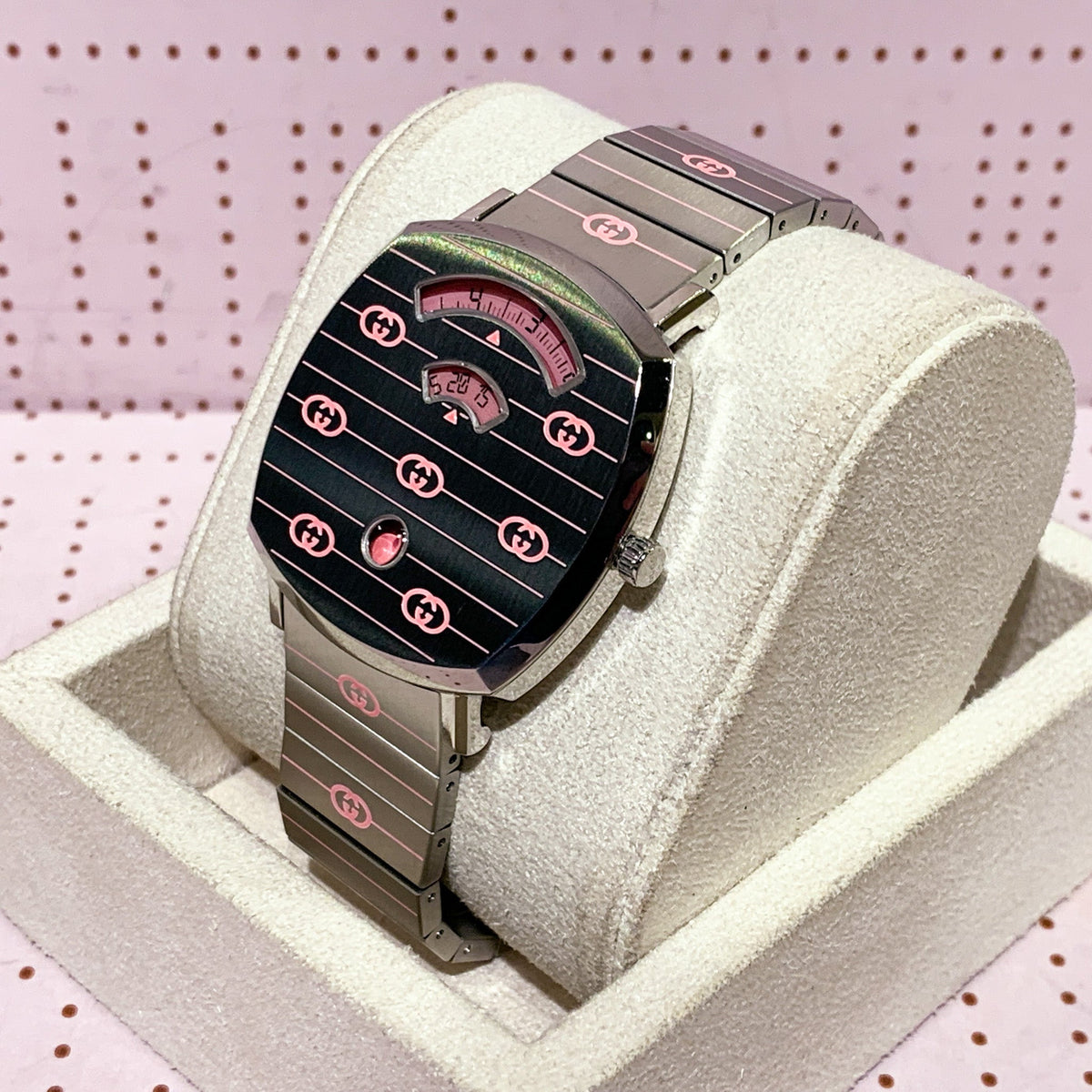  Shop Authentic Gucci Grip Quartz Silver Dial Silver Steel Strap Watch For Women - YA157438 - Luxxuri