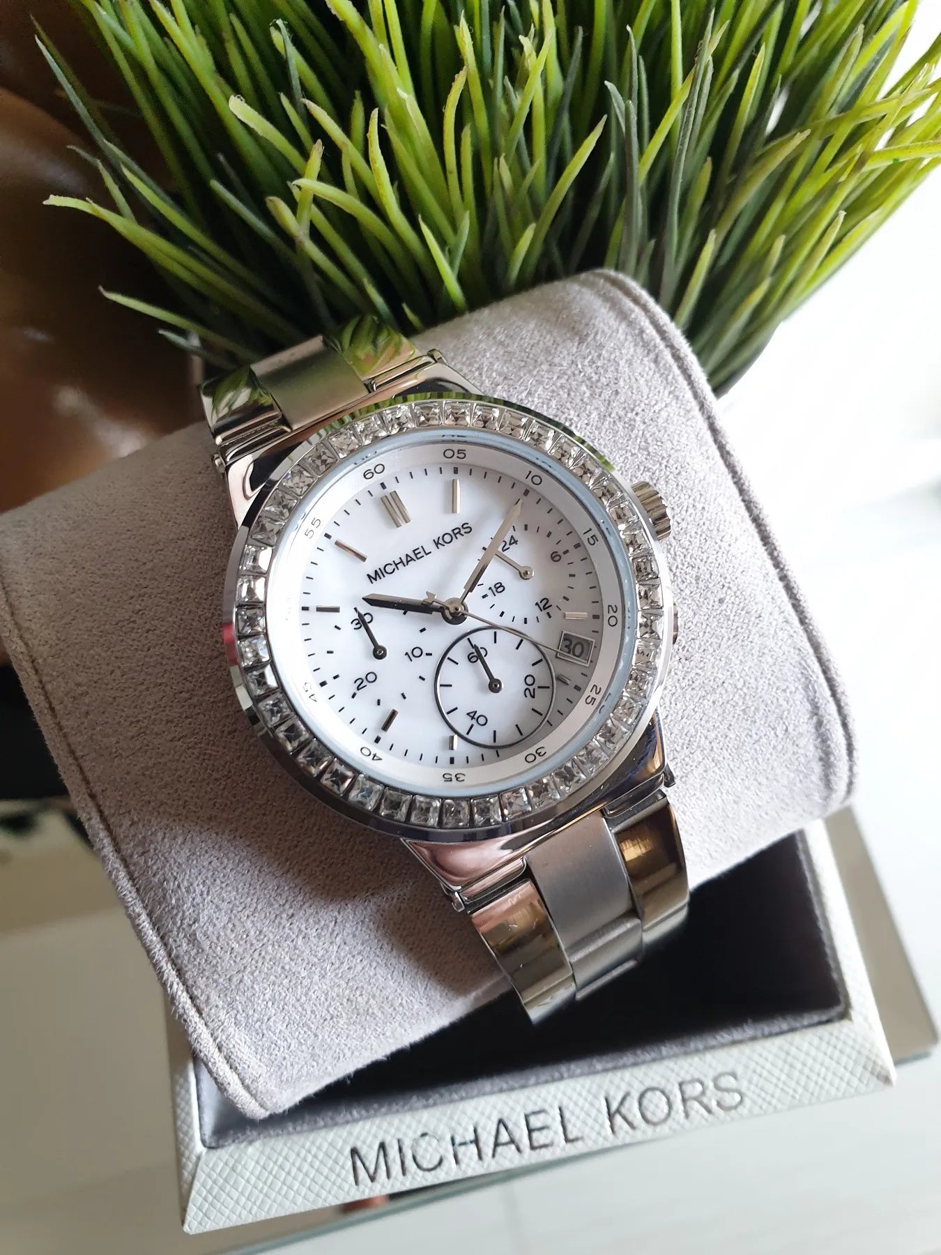  Shop Authentic Michael Kors Dylan Silver Dial Silver Steel Strap Watch for Women - MK5585 - Luxxuri