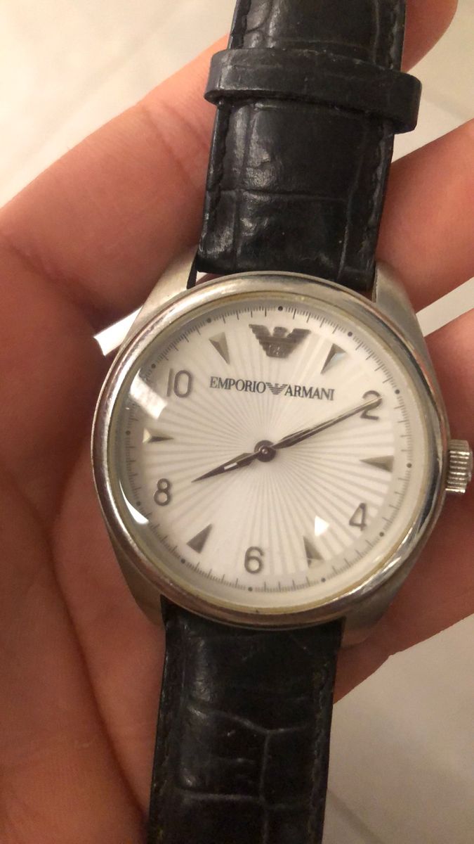  Shop Authentic Emporio Armani Analog White Dial Black Leather Strap Watch For Women - AR6026 - Luxxuri