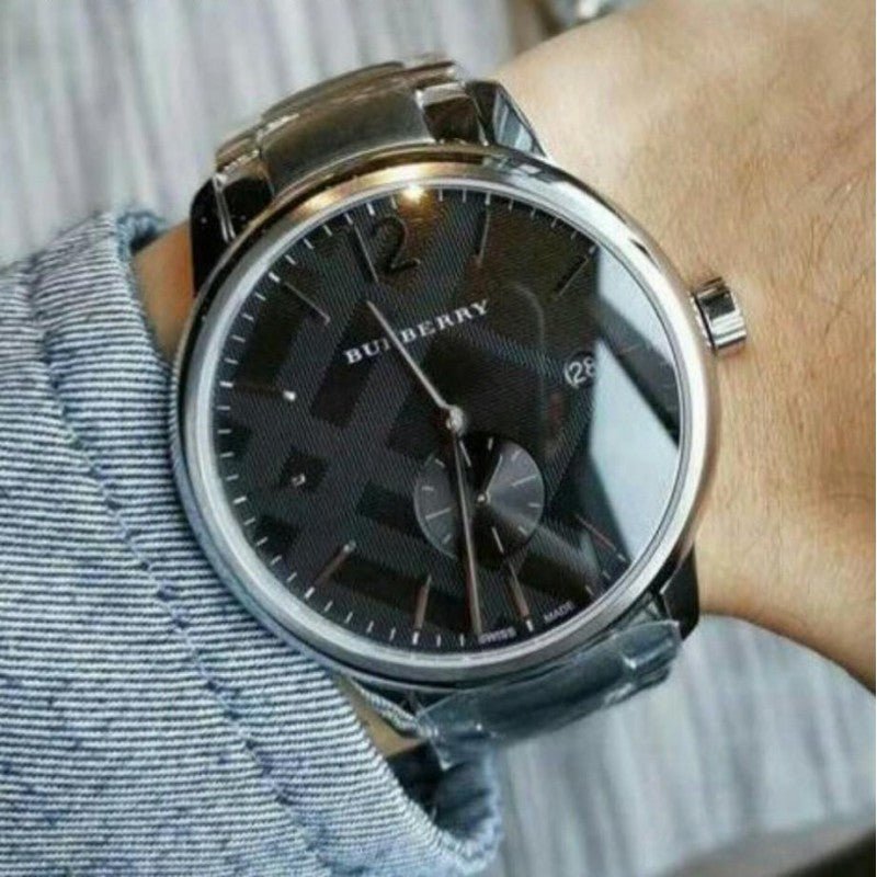  Shop Authentic Burberry The Classic Round Black Dial Silver Steel Strap Watch for Men - BU10005 - Luxxuri