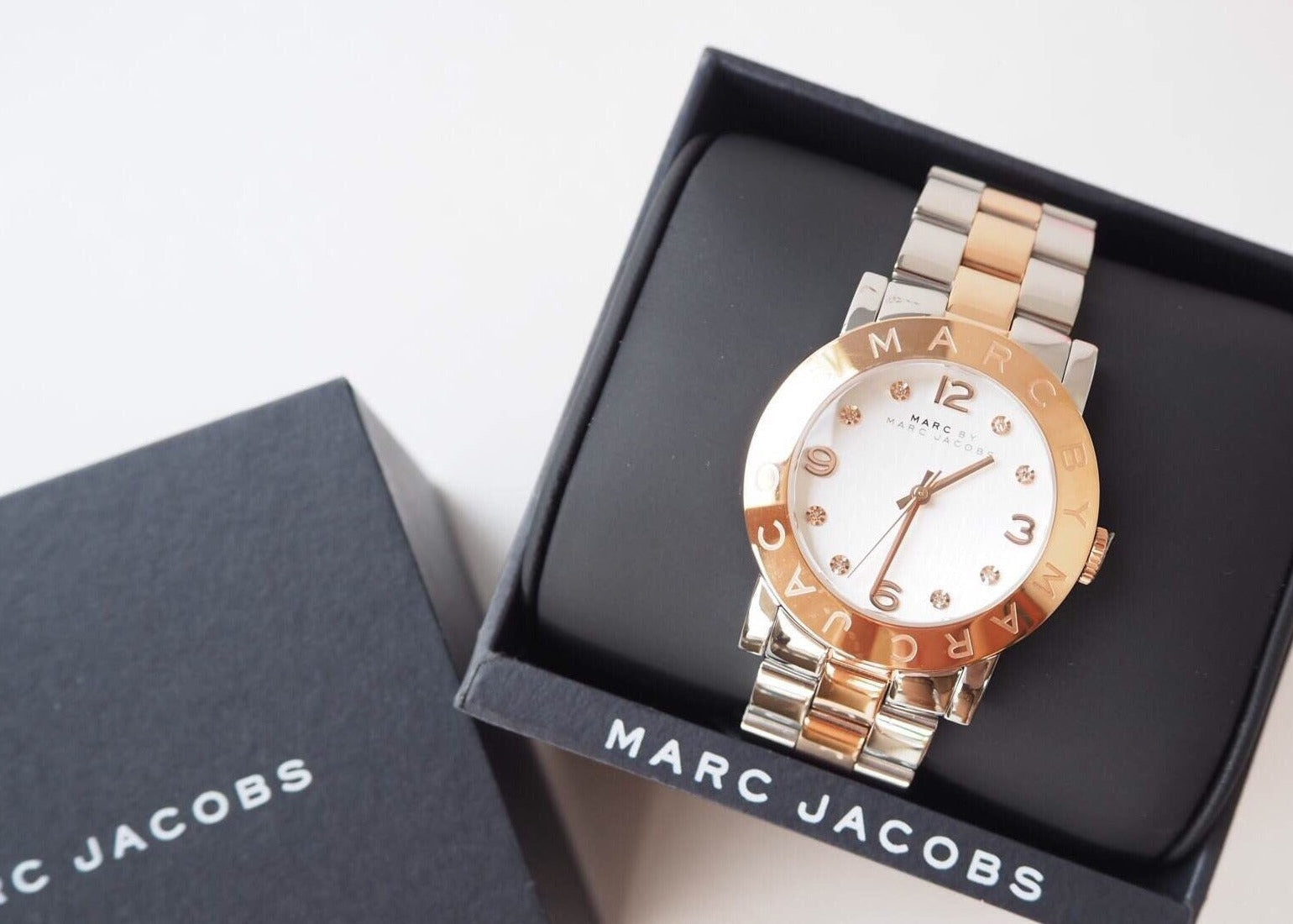  Shop Authentic Marc Jacobs Amy Silver Dial Two Tone Steel Strap Watch for Women - MBM3194 - Luxxuri
