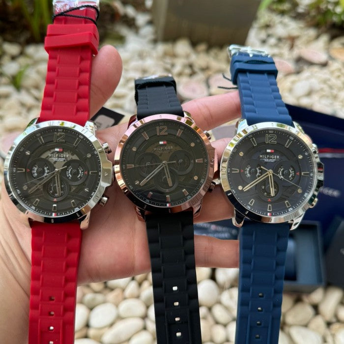  Shop Authentic Tommy Hilfiger Luca Chronograph Black Dial Black Rubber Strap Watch For Men - 1710491 - Luxxuri