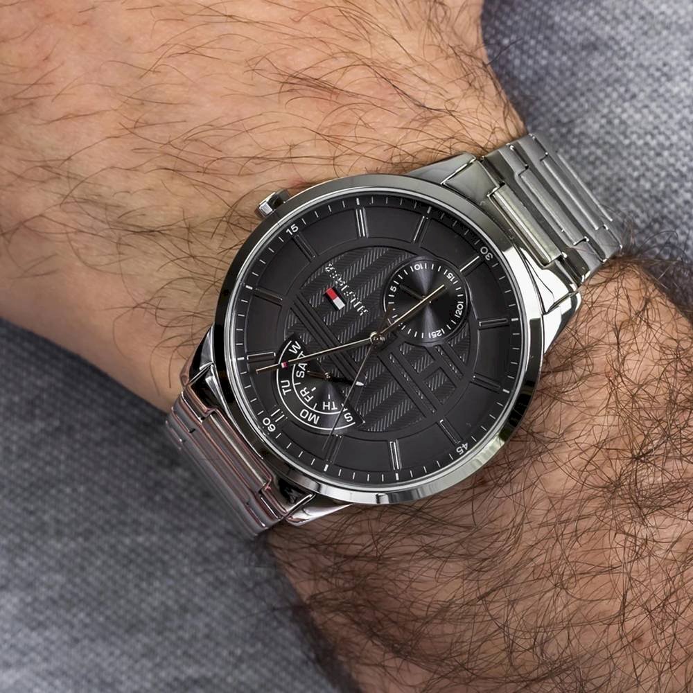  Shop Authentic Tommy Hilfiger Hunter Grey Dial Silver Steel Strap Watch for Men - 1791608 - Luxxuri
