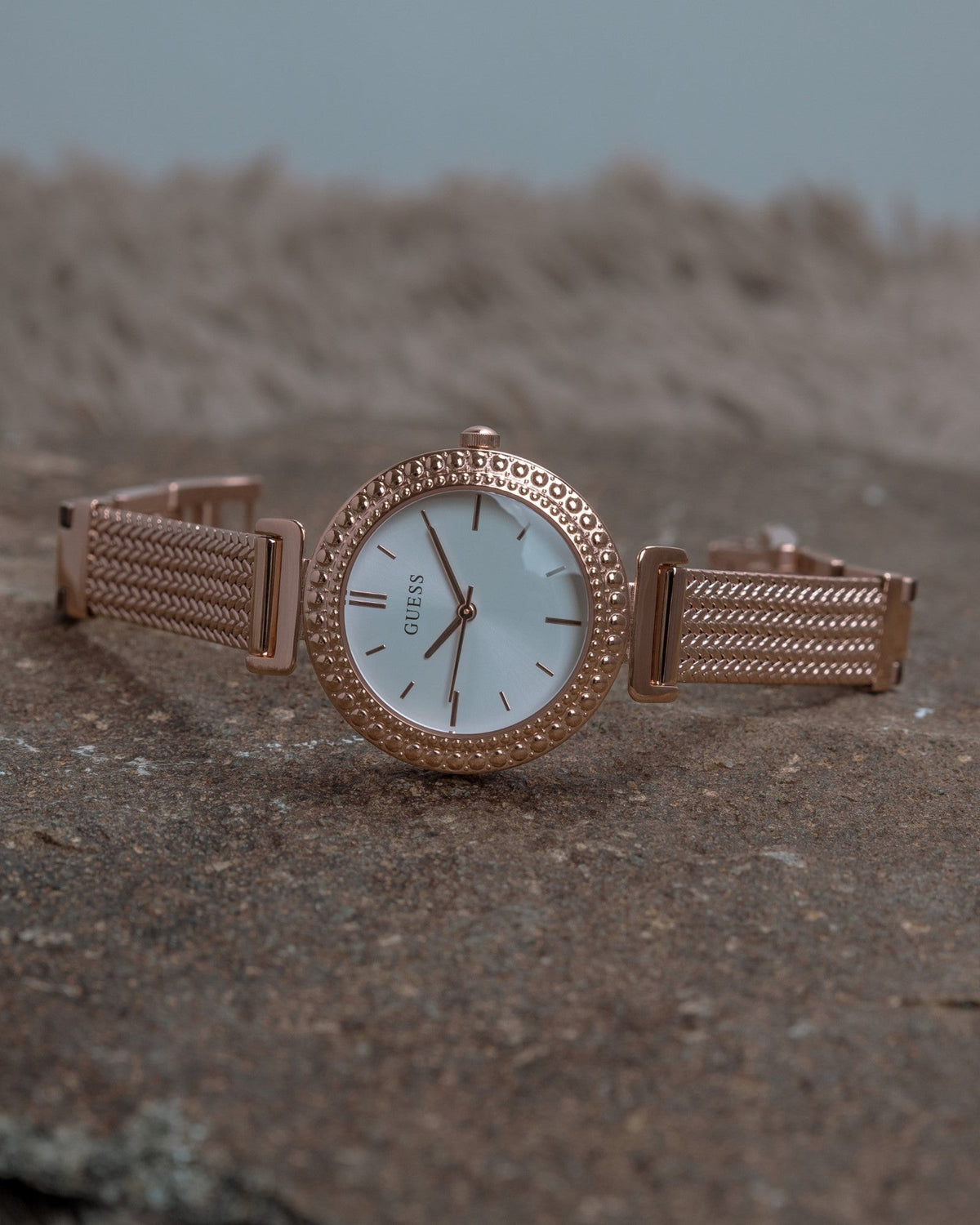  Shop Authentic Guess Monroe Silver Dial Rose Gold Steel Strap Watch For Women - W1152L3 - Luxxuri