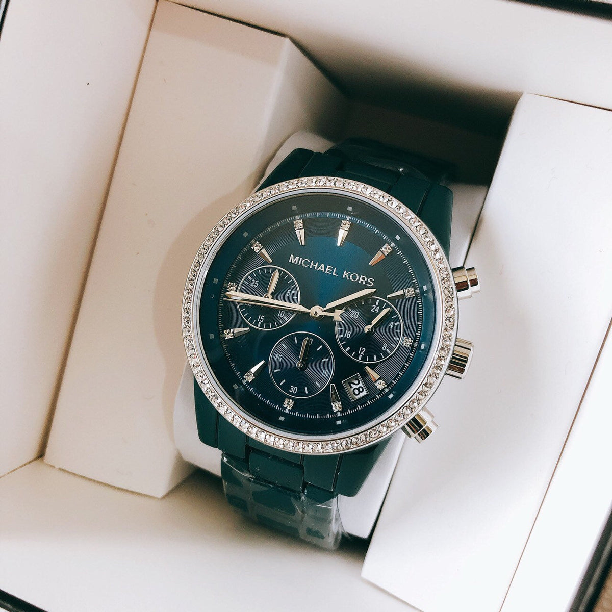  Shop Authentic Michael Kors Bradshaw Chronograph Blue Dial Blue Steel Strap Watch For Men - MK6722 - Luxxuri