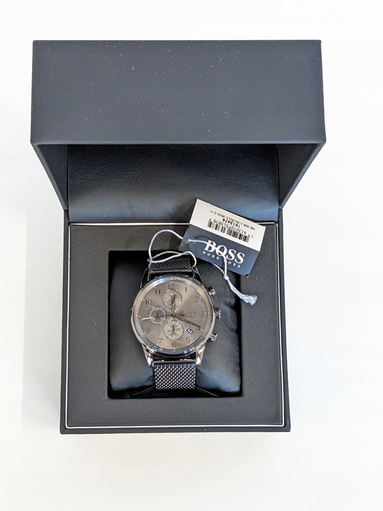  Shop Authentic Hugo Boss Navigator Grey Dial Grey Mesh Bracelet Watch for Men - 1513674 - Luxxuri