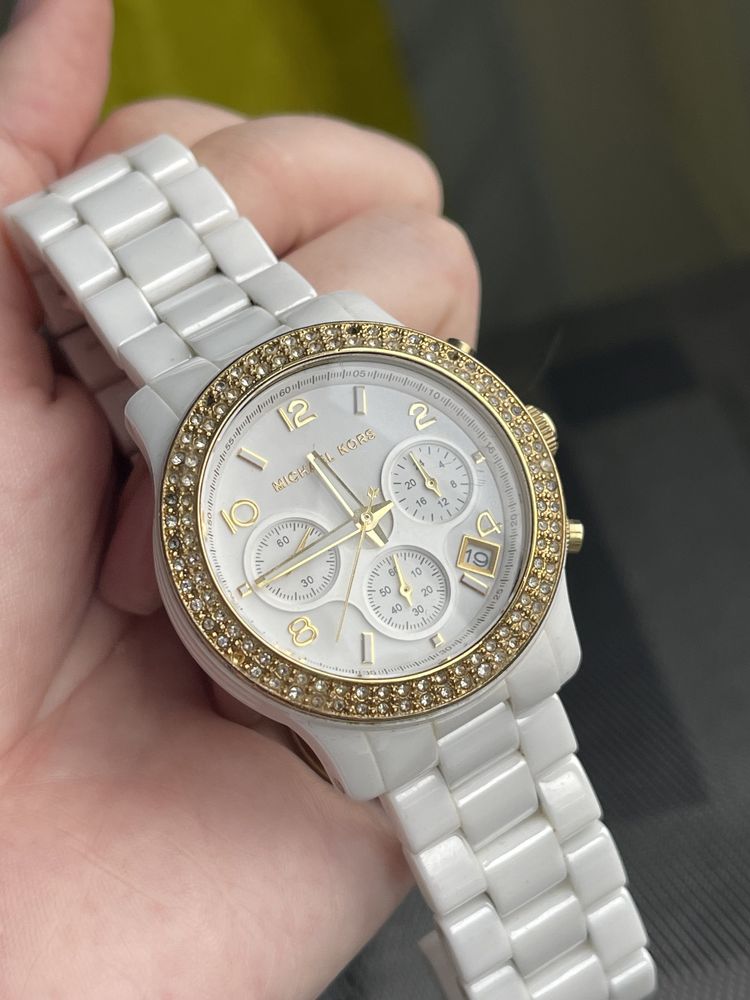  Shop Authentic Michael Kors Runway White Dial White Steel Strap Watch for Women - MK5237 - Luxxuri