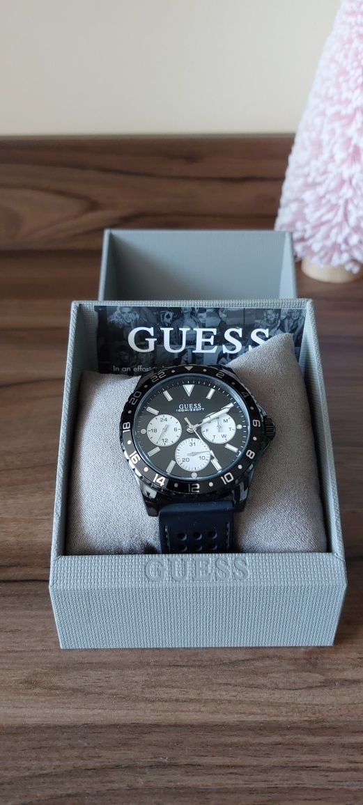  Shop Authentic Guess Odyssey Quartz Black Dial Black Silicone Strap Watch For Men - W1108G3 - Luxxuri