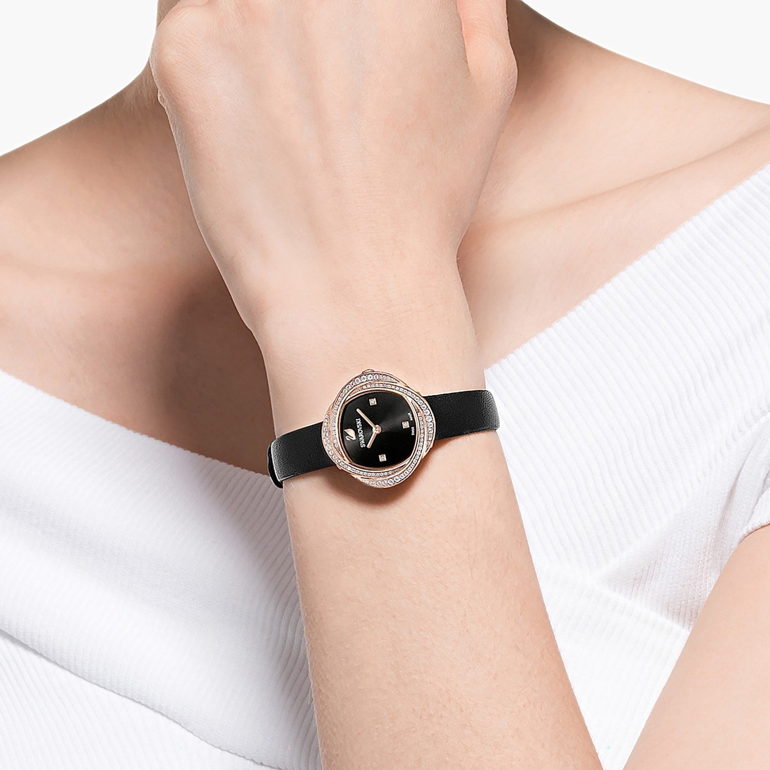  Shop Authentic Swarovski Crystal Flower Black Dial Black Leather Strap Watch for Women - 5552421 - Luxxuri