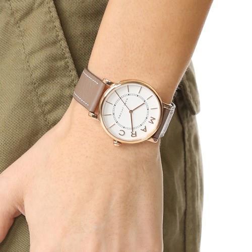  Shop Authentic Marc Jacobs Roxy White Dial Cement Brown Leather Strap Watch for Women - MJ1533 - Luxxuri