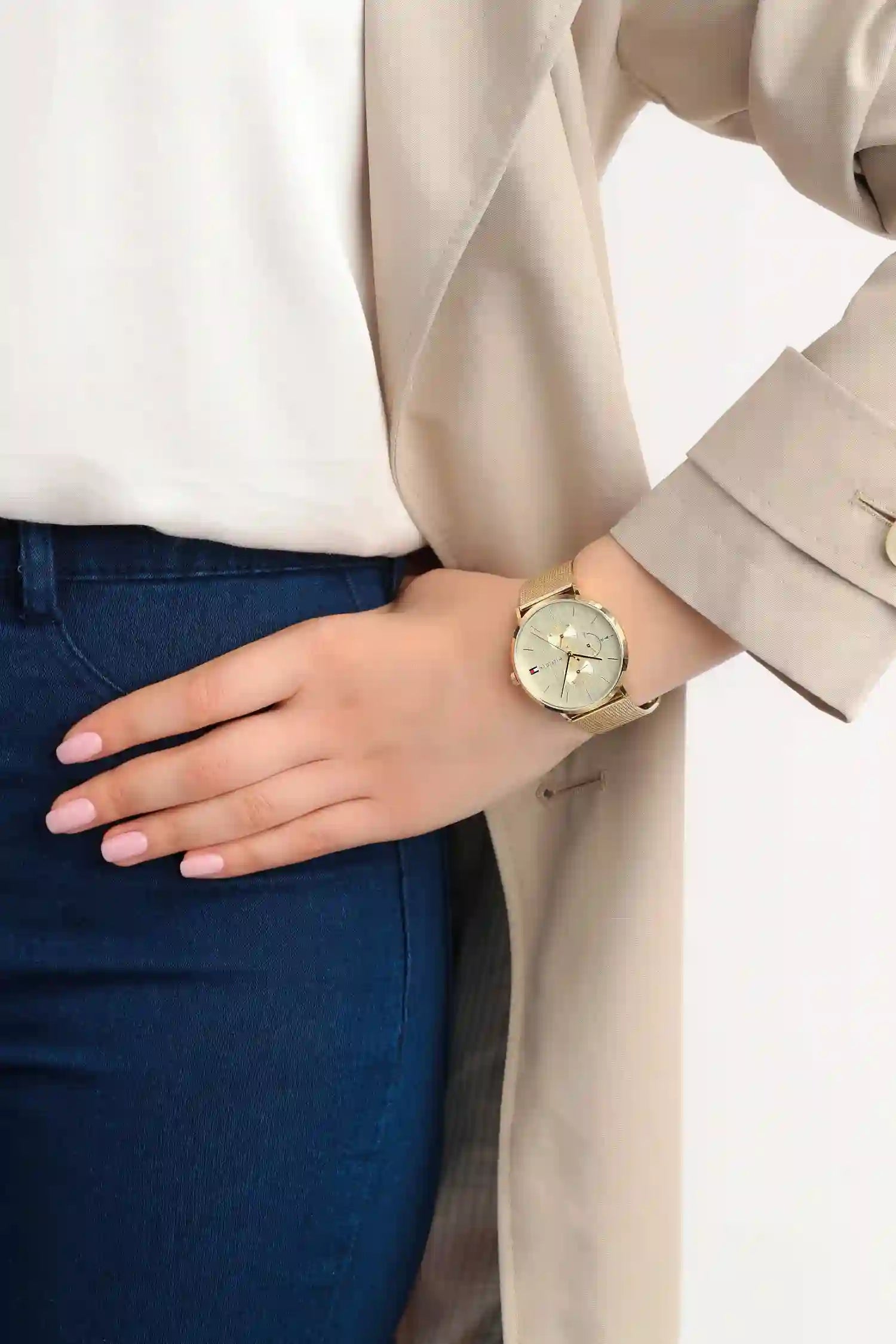  Shop Authentic Tommy Hilfiger Jenna Quartz White Dial Gold Mesh Bracelet Watch For Women - 1781943 - Luxxuri