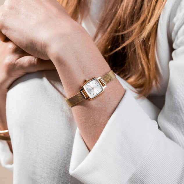  Shop Authentic Tissot Lovely Square Silver Dial Gold Mesh Bracelet Watch For Women - T058.109.33.031.00 - Luxxuri