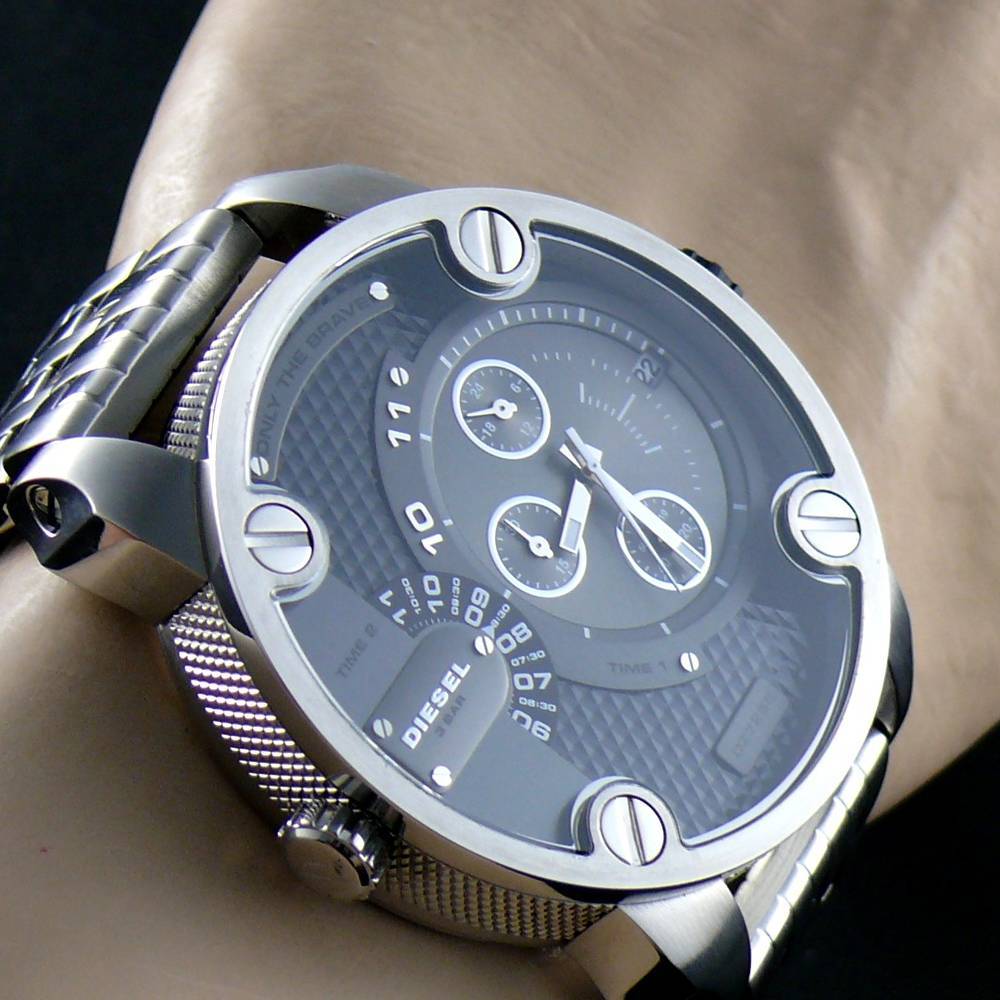  Shop Authentic Diesel Little Daddy Chronograph Black Dial Silver Steel Strap Watch For Men - DZ7259 - Luxxuri